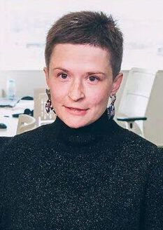 Ол ер адамның бетіне отырды да келді Дом 2 жұлдыздарымен порно